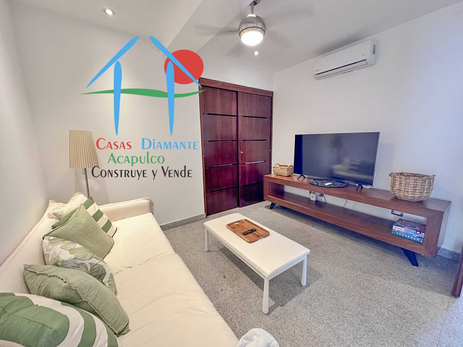 Ocean Front 705 - Sala de TV 1